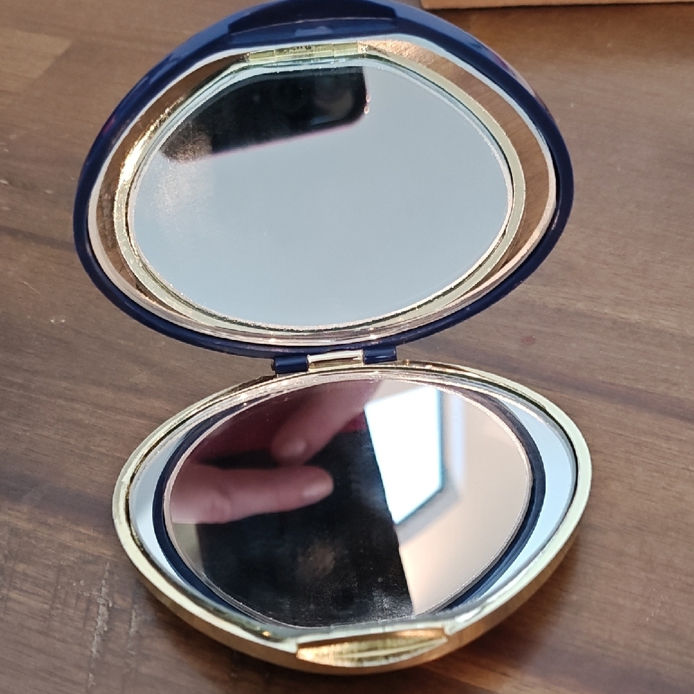 Colorful Winter Scene Compact Mirror - Picture 4 of 5